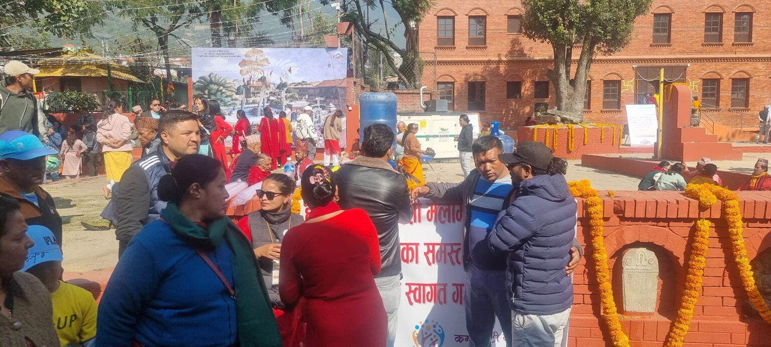 बुढानीलकण्ठ मेलामा आउनेहरूका लागि कम्युनिटि केयरको “निःशुल्क सुद्ध पिउने पानी”