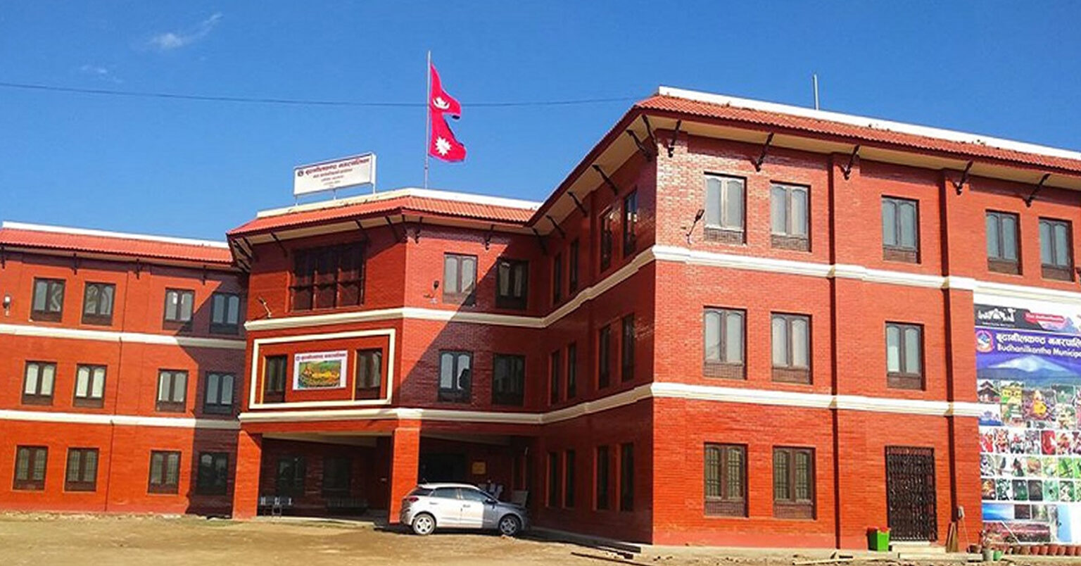 पत्रकार कुट्दा छुट पाएका मीठारामका पीएको गुण्डागर्दी बढ्यो, नगरपालिकामै कुटे कर्मचारी