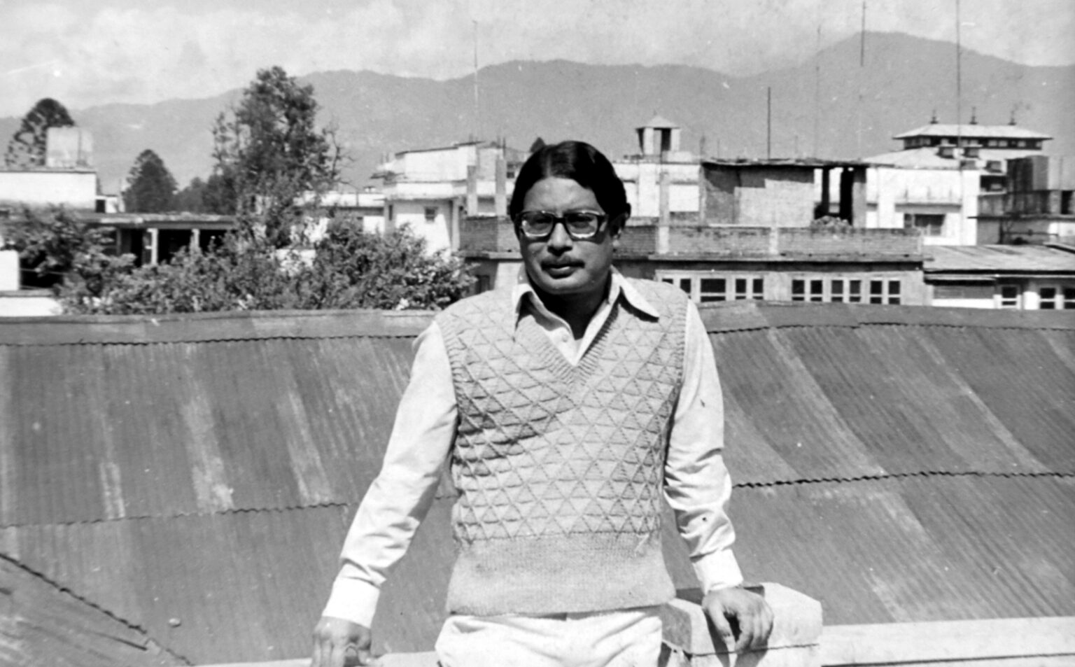 ‘विपना नभई बाँचिदिने’