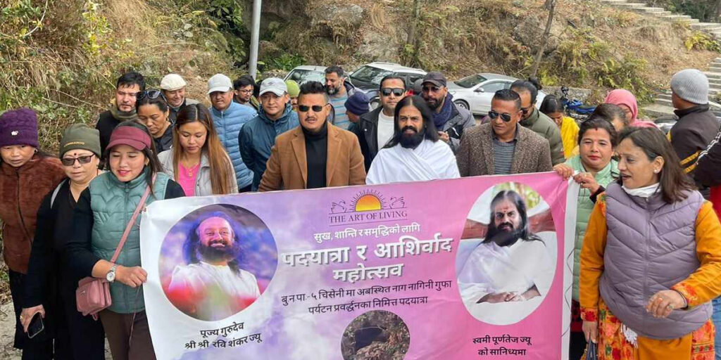 छायाँमा परेको बुढानीलकण्ठको ‘नागिनी गुफा’ प्रबर्धन गर्न स्थानीय जुटे