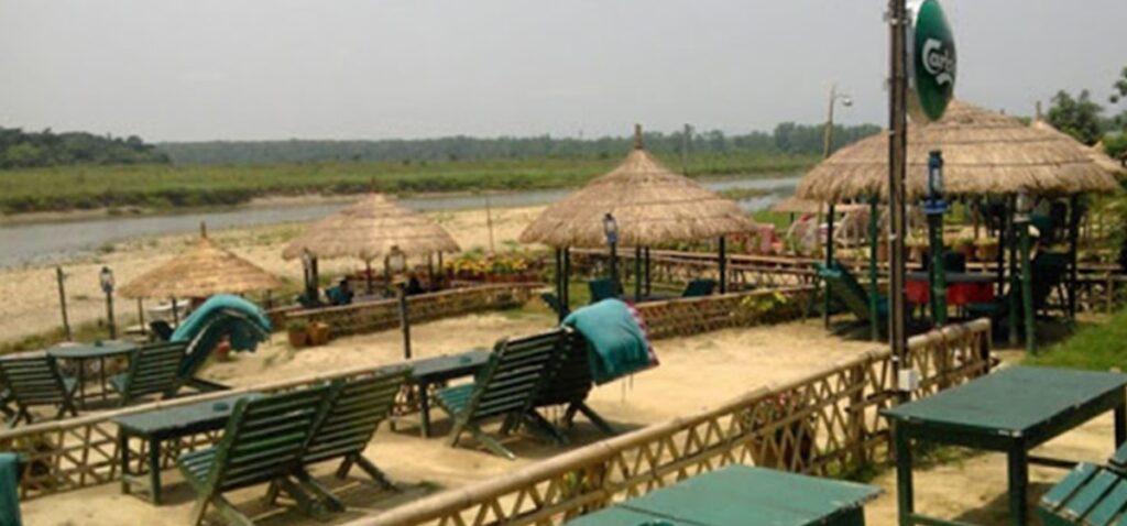 नारायणगढ-मुग्लिन सडकका कारण सौराहामा पर्यटकको कमी