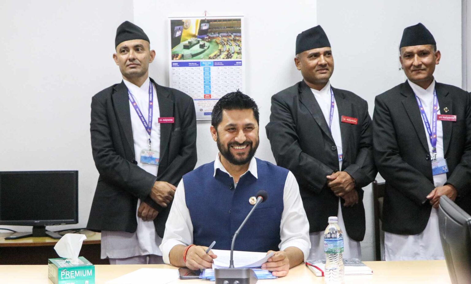 रवि लामिछानेको अपरिपक्व राजनीतिक प्रतिवेदन : पार्टीको नीति र राज्यको शासकीय स्वरूपबारे ‘बहुलठ्ठी’ प्रस्ताव !