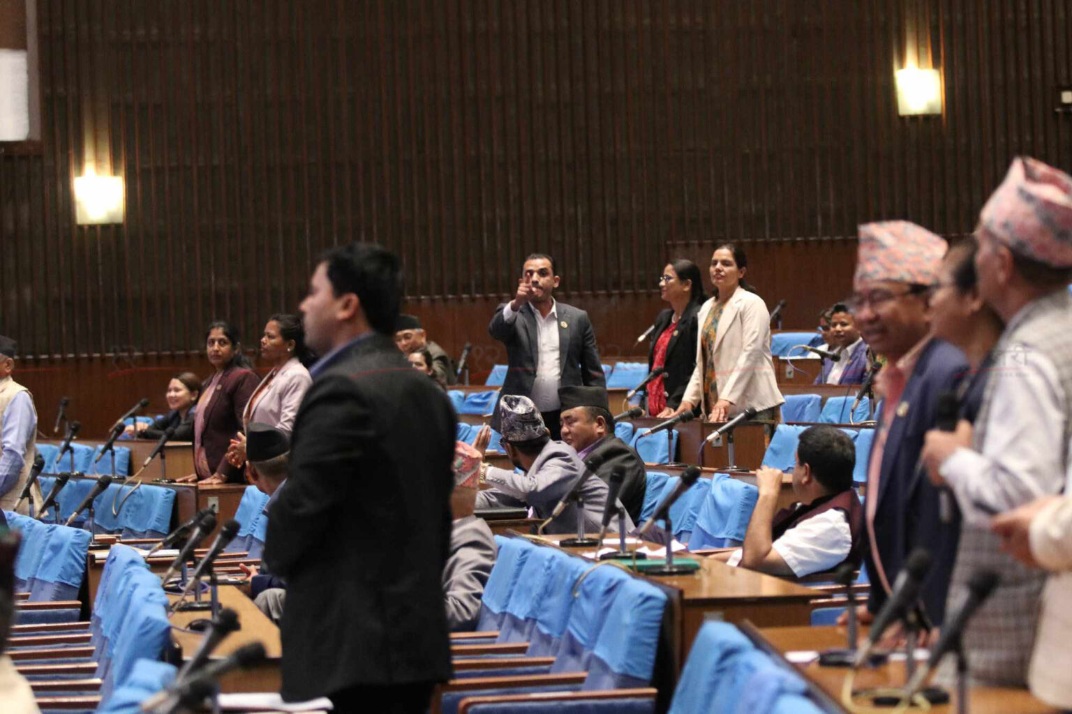 माओवादीले अवरोध गर्ने भएपछि दुईपटक समय सारेर स्थगित भयो संसद्