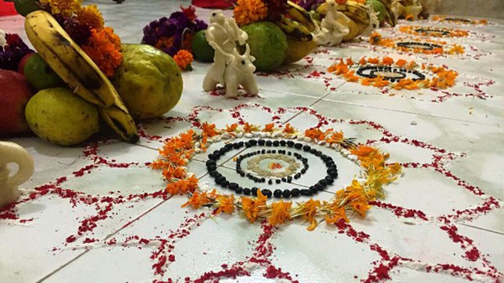 आज नेवारी समुदायले म्हः (आत्म) पूजा गर्दै