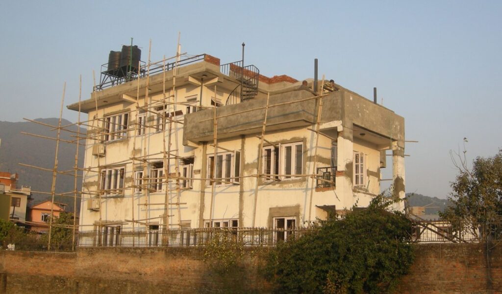 ओलीको मनमौजी शासनमा टाउको दुखाइ बनिरहेको चपलीको त्यो ‘दरबार’ !