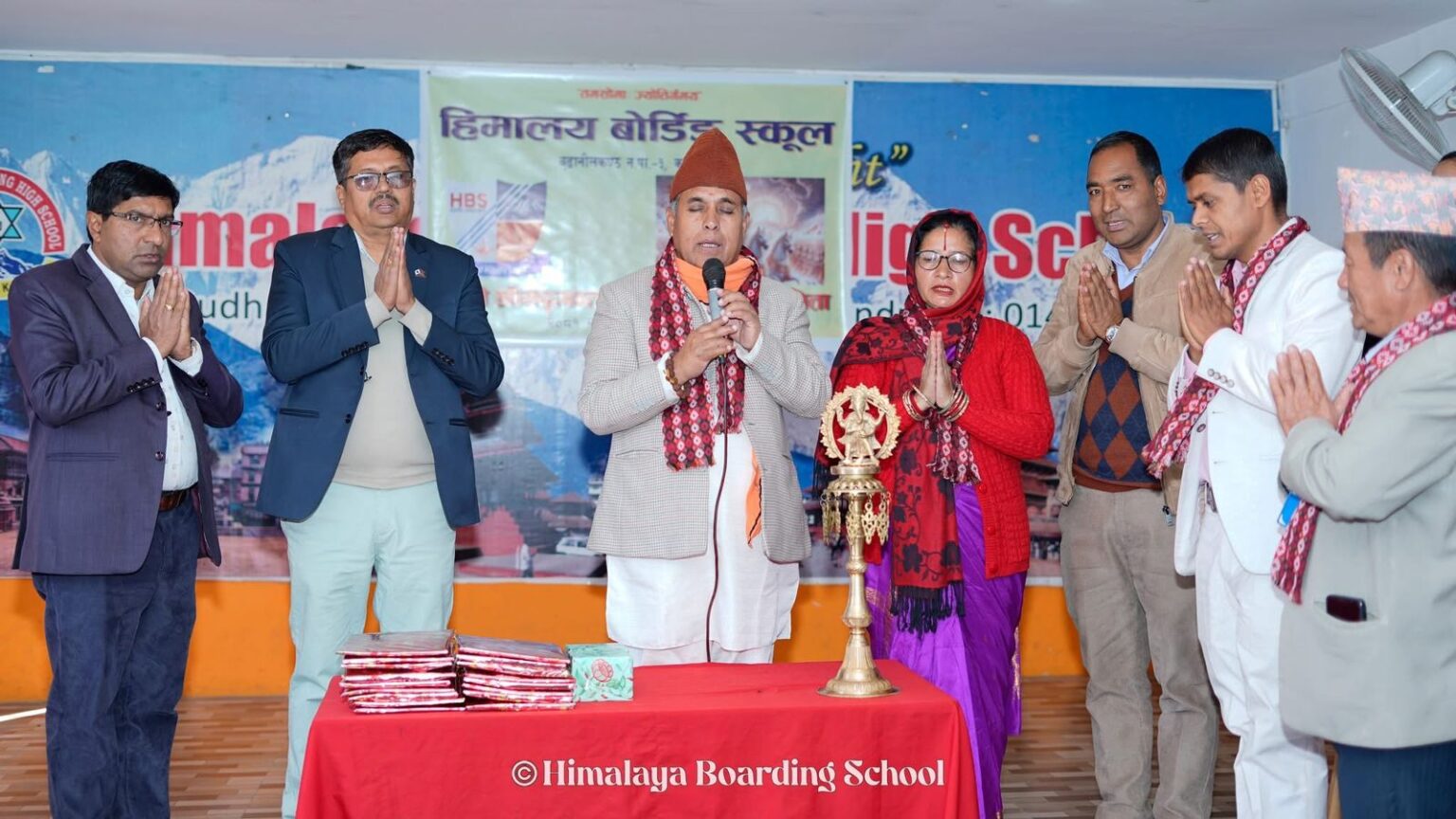 हिमालय बोर्डिङ स्कुलले आयोजना गर्यो श्रीमद्भागवत गीता वाचन प्रतियोगिता